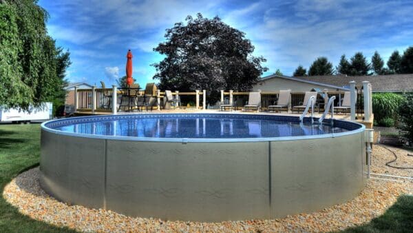 picture of Radiant Pool Metric Round Wavecrest wall pattern